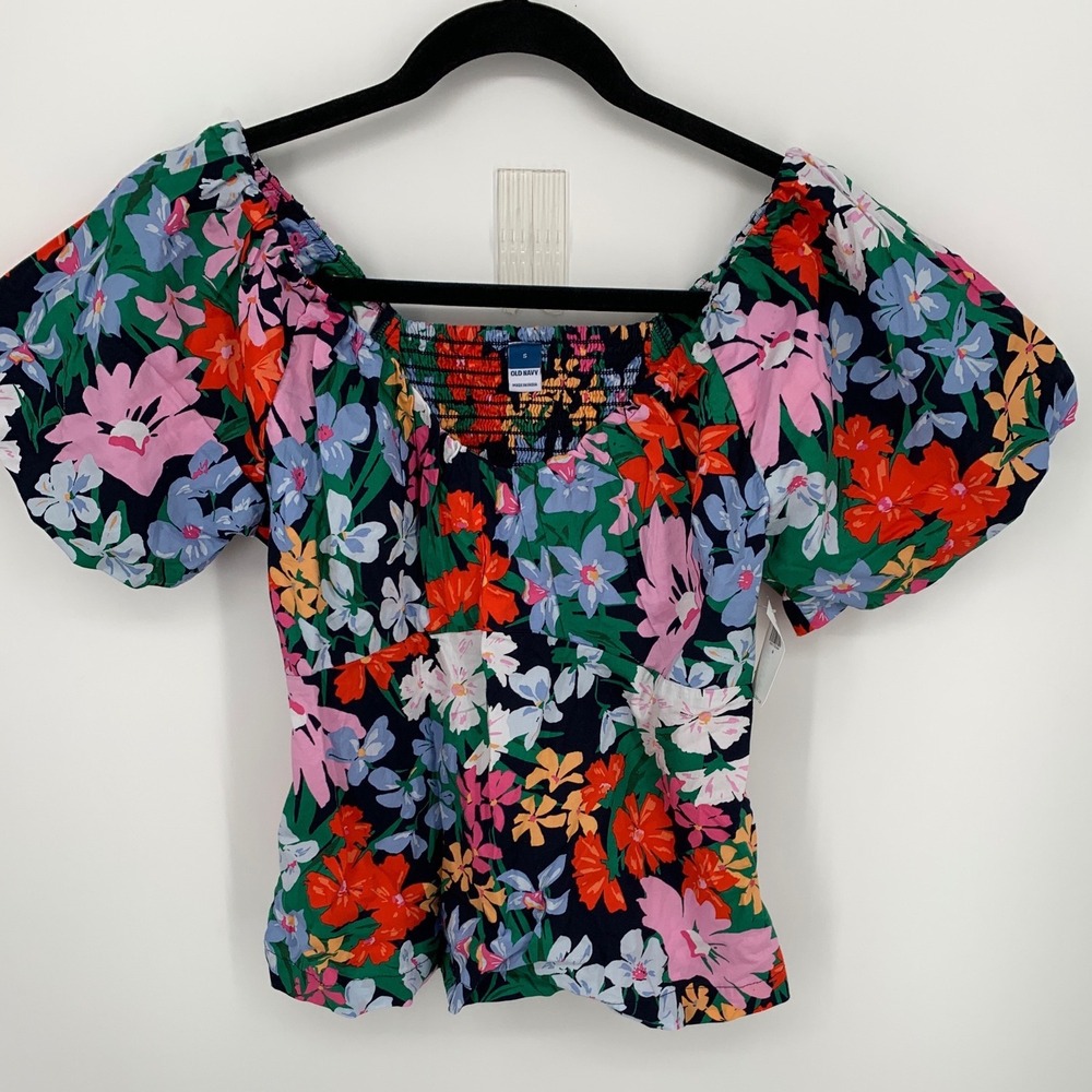 Old Navy Small Floral Puff Sleeve Smocked Top NWT 100% Cotton